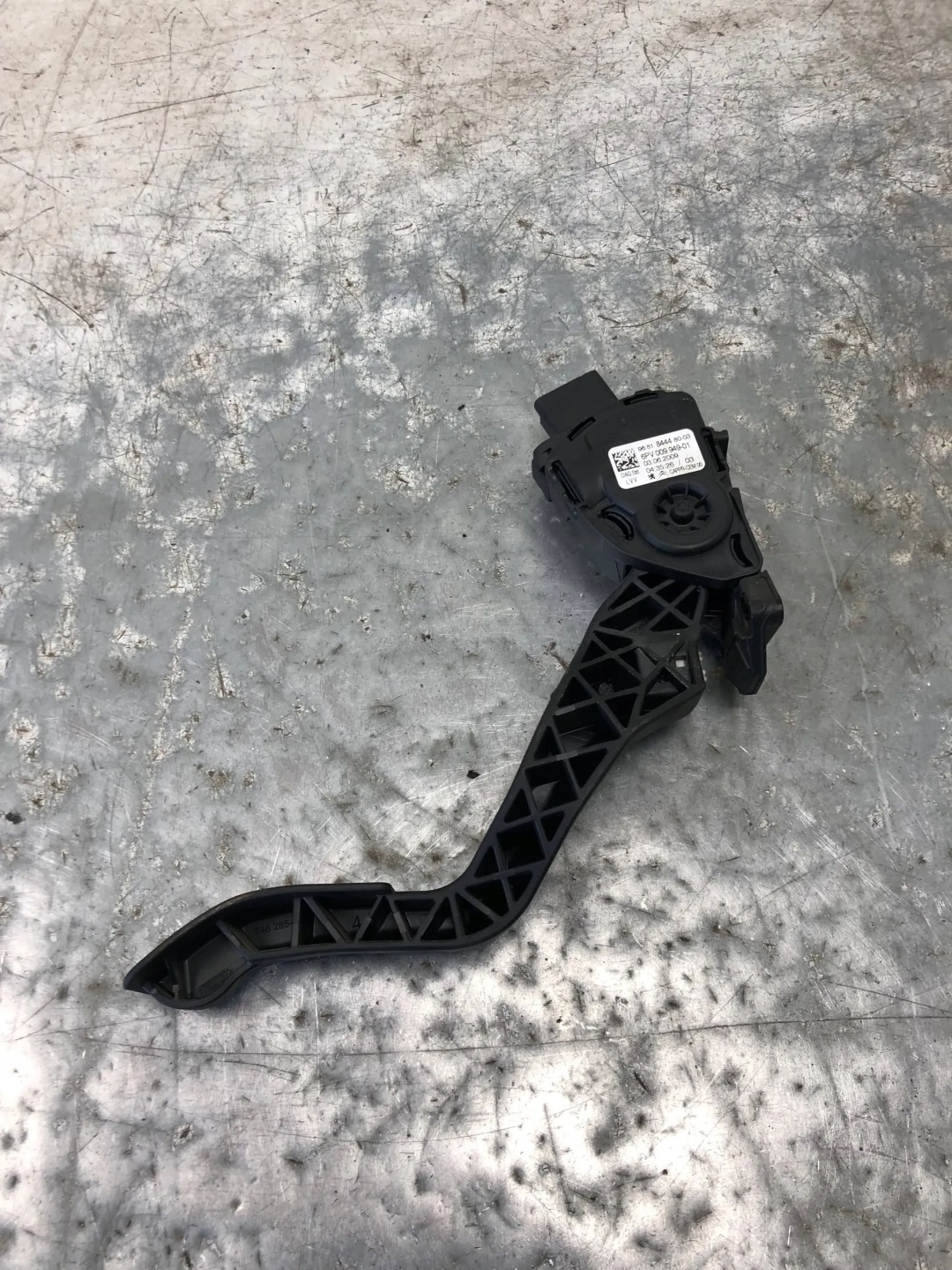 accelerator pedal potentiometer CITROEN C3 and 9681844480