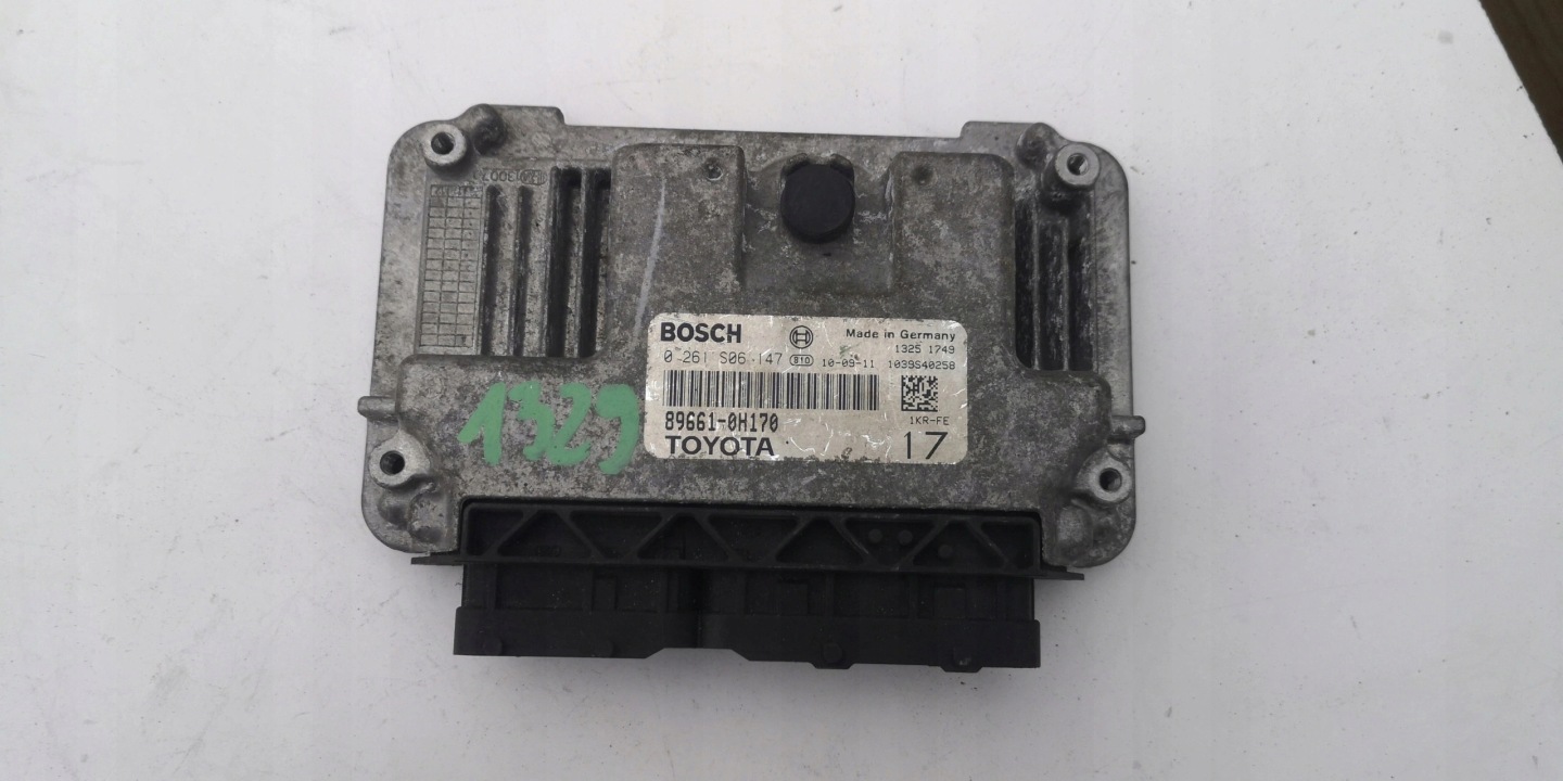 PEUGEOT 107 1.0B 0261S06147 89661-0H170 computer E