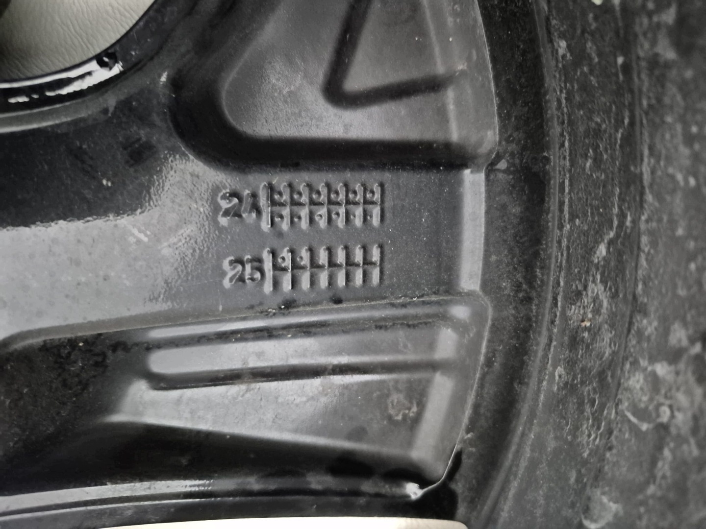VW 14B601025B 8.5J-NX19H2 ET42 19" disk hliníkový