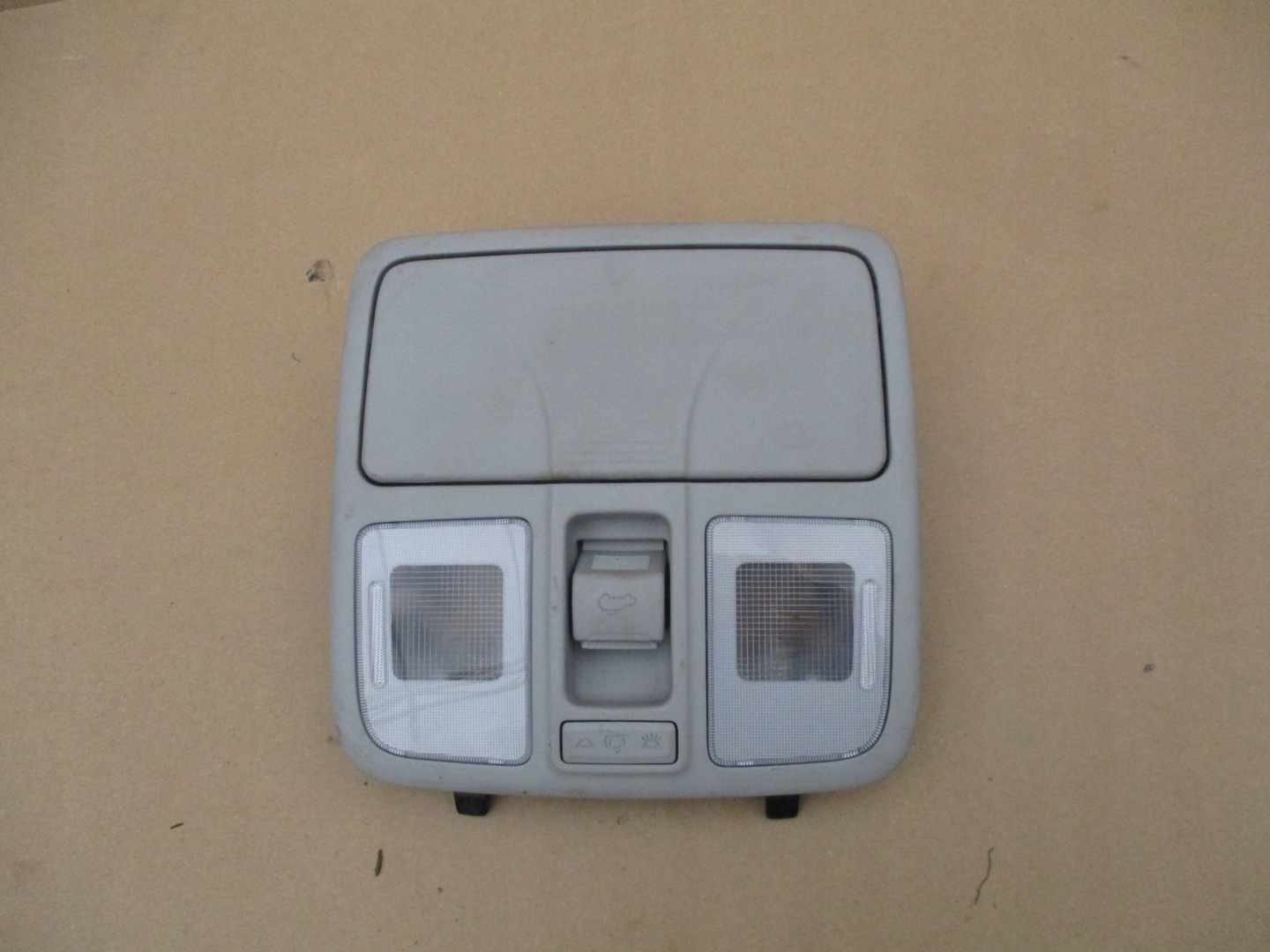 light cabs switch Hyundai ix 35 32820-25XXX