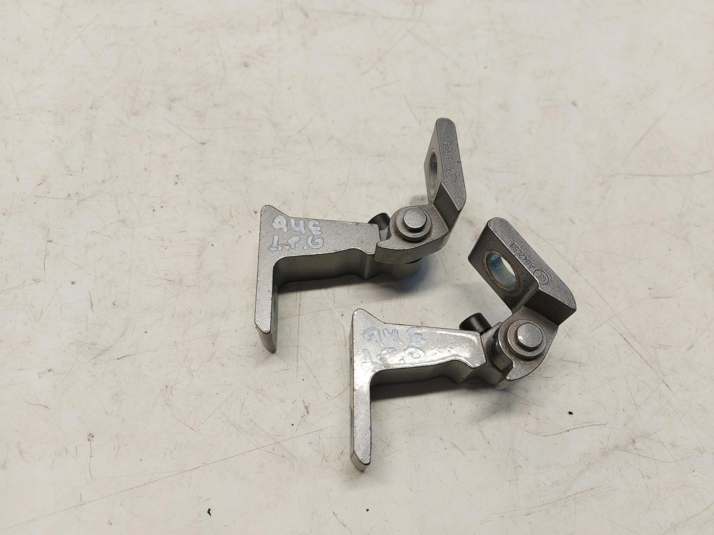 Audi Q4 E-TRON 89A 89E hinge door left front GORA DOL