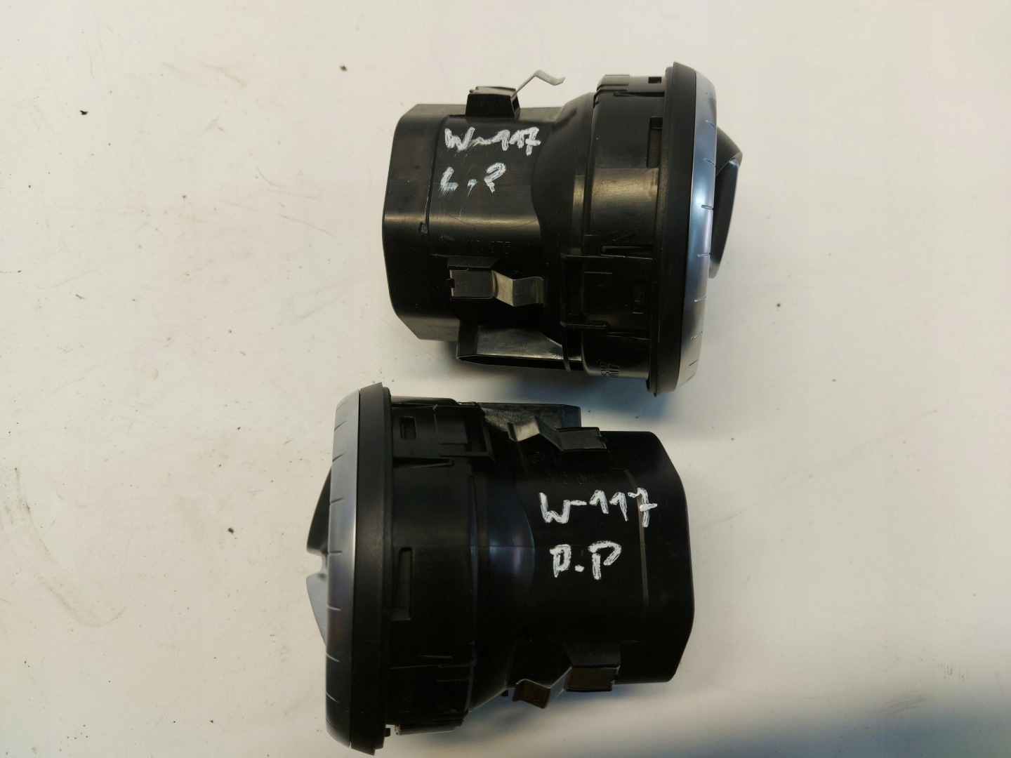 MERCEDES CLA W117 LÜFTUNGSGITTER ZUFUHR LUFT DES LÜFTERS KONSOLE LINKS ODER RECHTS