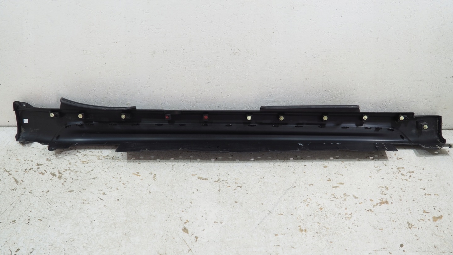 Mini Countryman F60 moulding threshold left 7467695