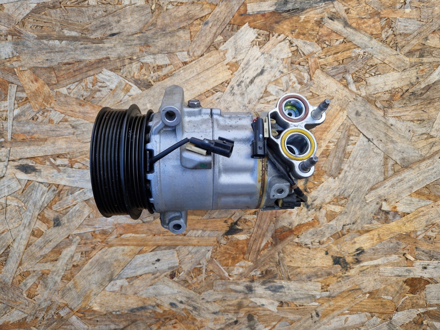 compressor compressor; of the air conditioning VOLVO XC 60 XC 90 2,0D MILD P31497908