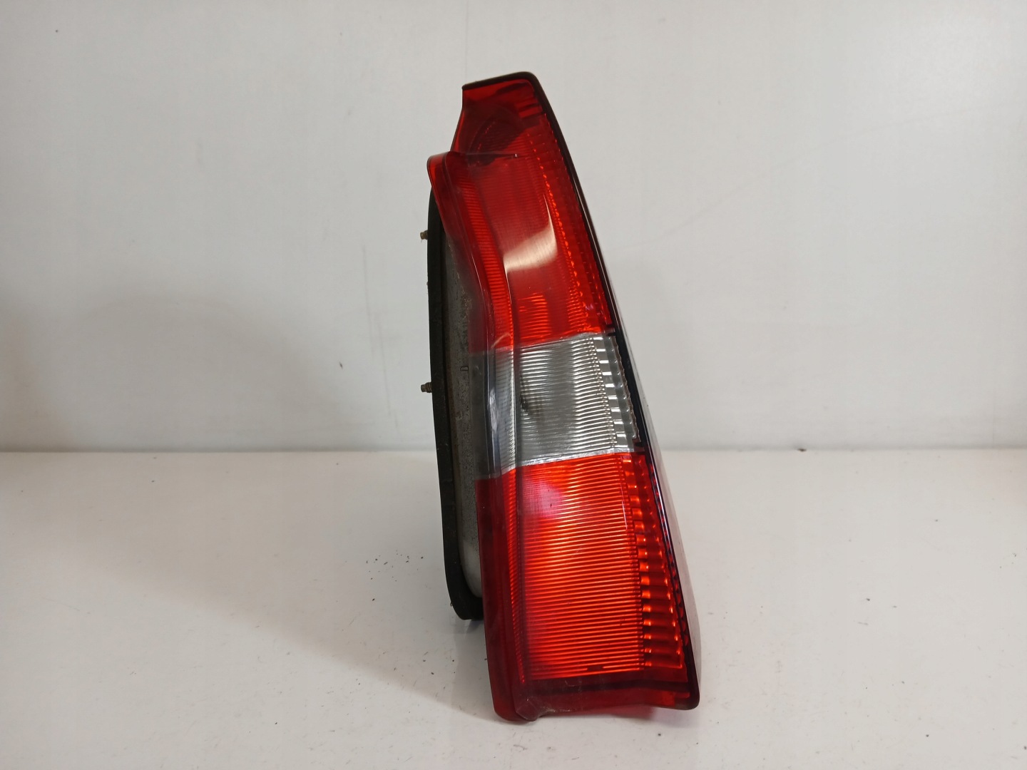 MITSUBISHI CARISMA light right rear part