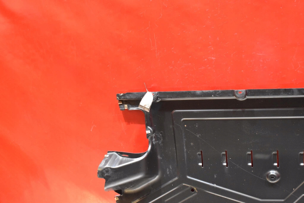 cover chassis right front 7LE825218 VW CRAFTER e-CRAFTER 2 II 18-24