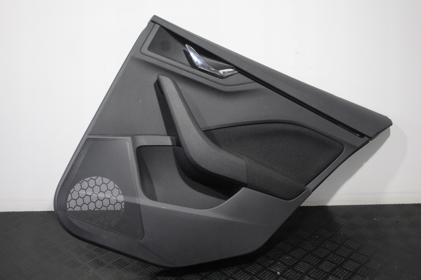 side upholstery door right rear part SKODA SCALA 657