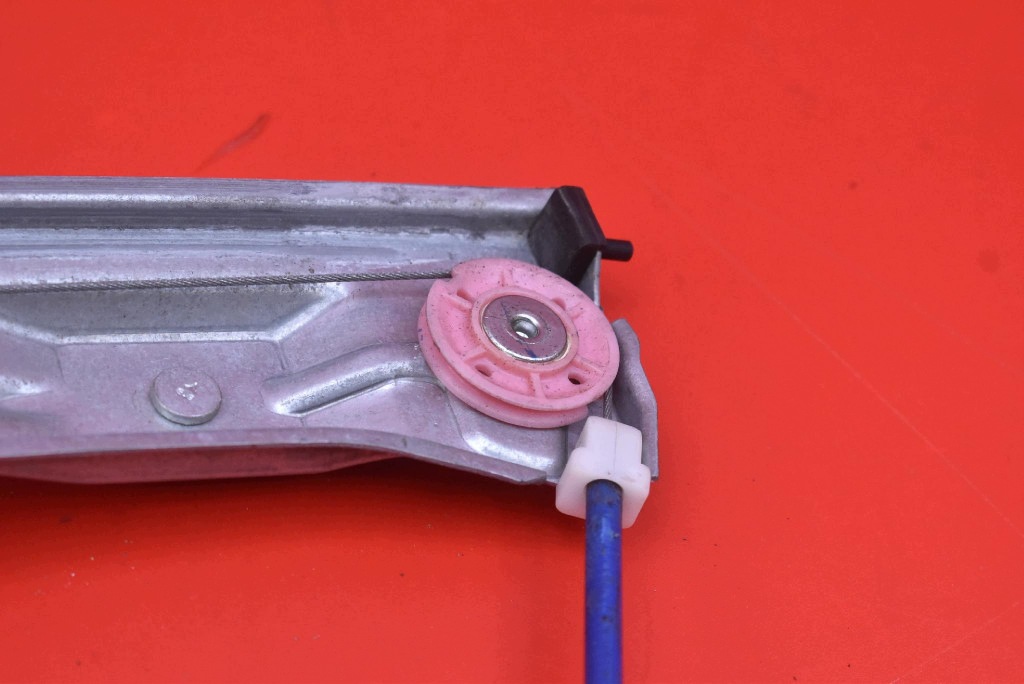 window regulator right front EU 9674252380 PEUGEOT 208 1 and 3D 12-19