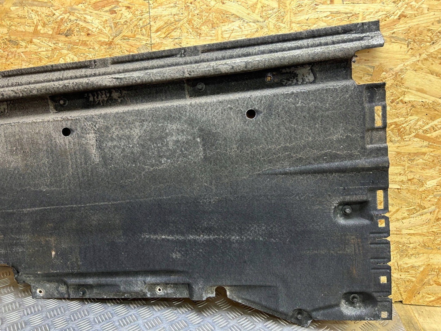 cover chassis left side Audi A5 Sportback 8TA 2013 8K0825207H