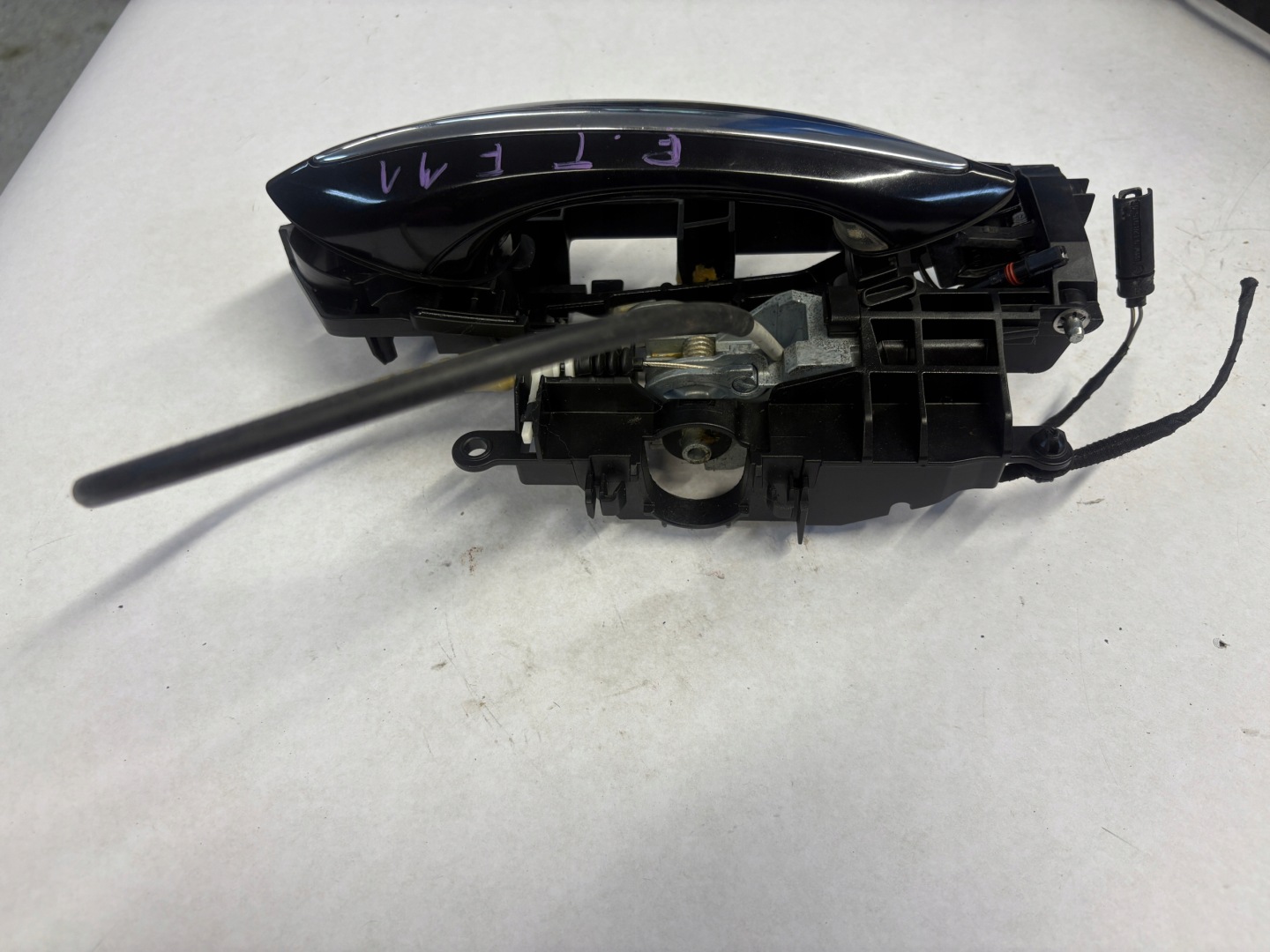 BMW F11 handle exterior 475 right rear part 717565011