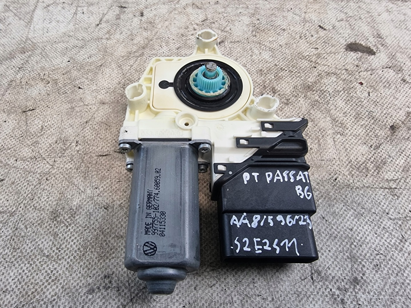 mini motor windows right rear part OE 3C9959704 VW PASSAT B6 06R