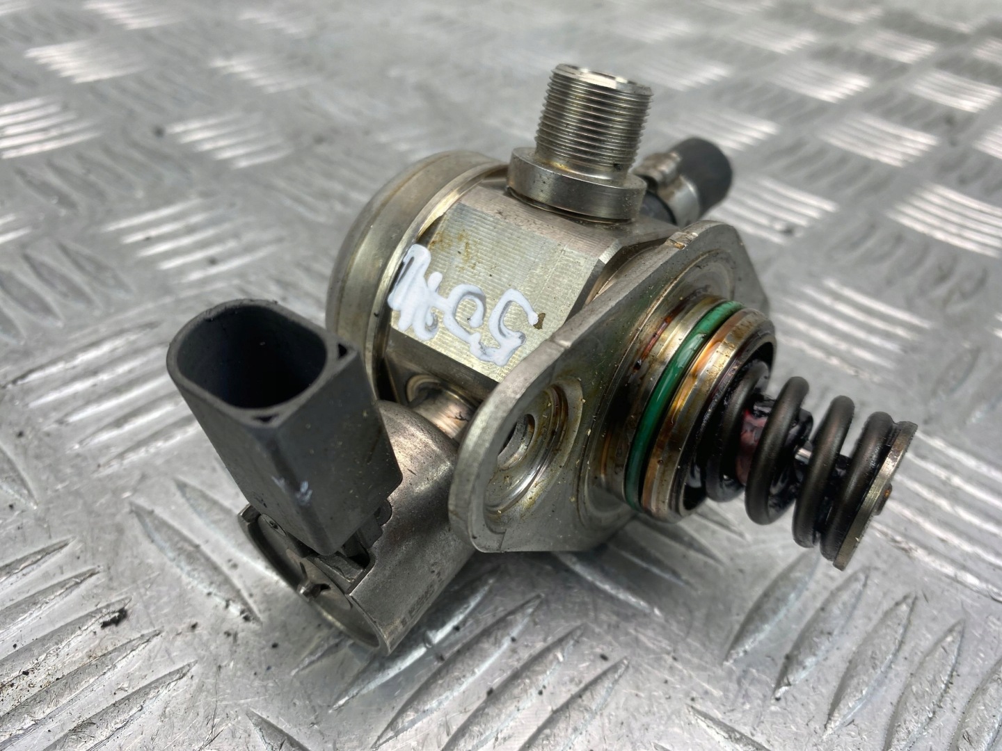 Mercedes E250 CGI W212 injection pump A2740700501