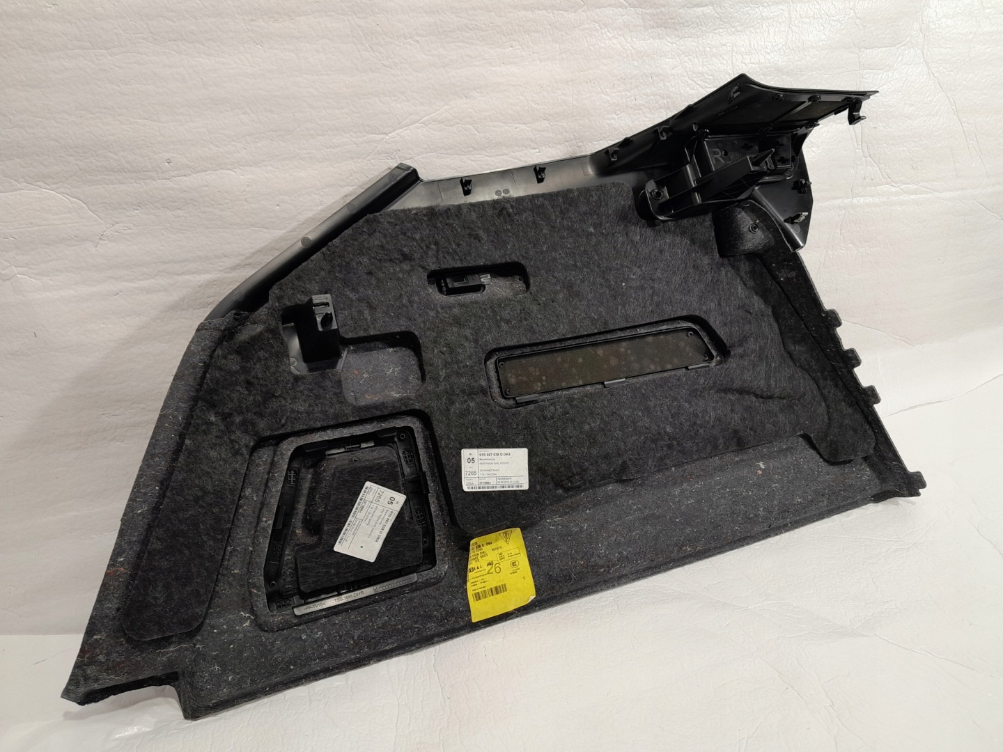 PORSCHE CAYENNE 9Y boot upholstery right 9Y0867038D