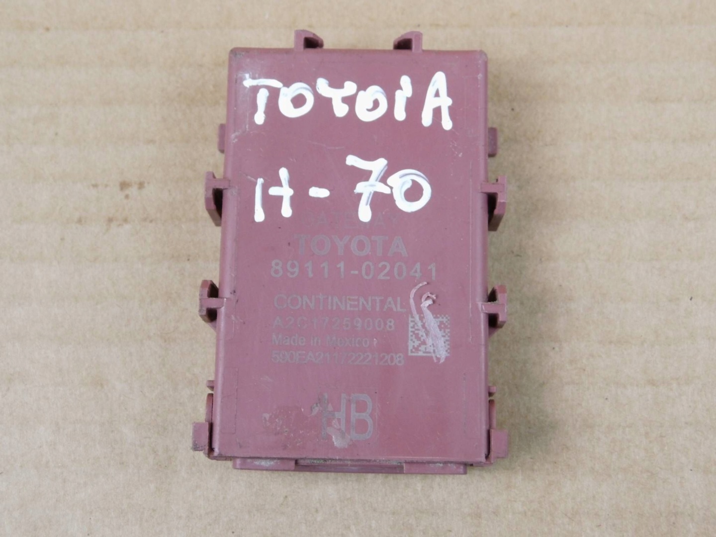 Toyota Corolla E21 module computer control unit GATEWAY 89111-02041