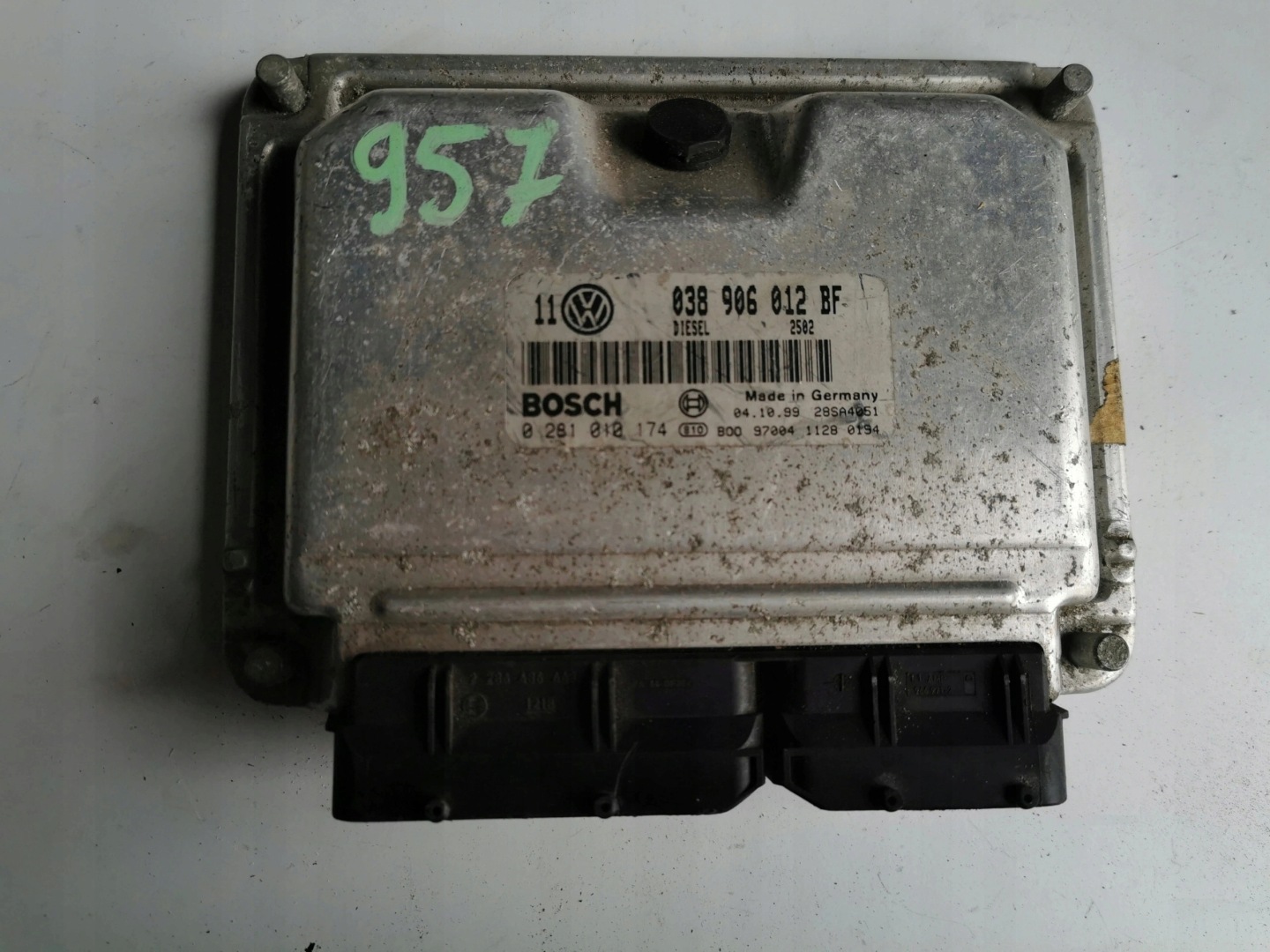 VW GOLF 1.9SDI 0281010174 038906012BF computer ECU