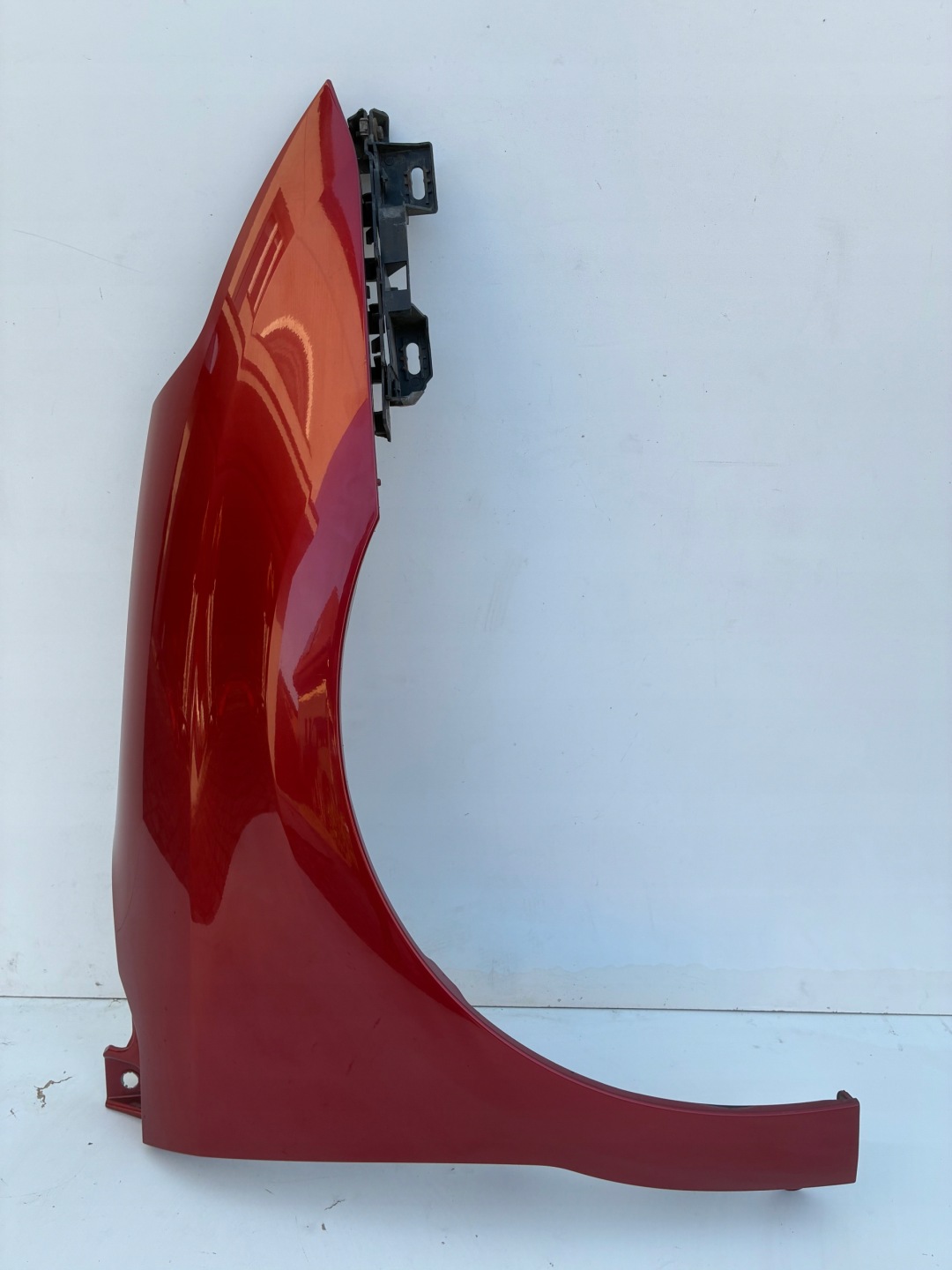 fender right front front Citroen C4 and EKQD 04-08r.