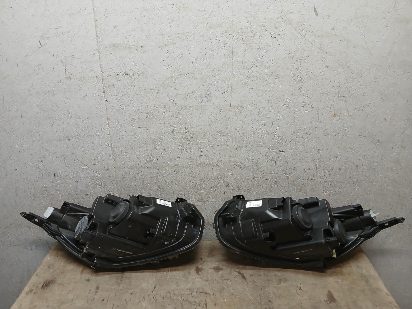 light lights front right left FORD COURIER MK2 14- JT76-13W030-CD