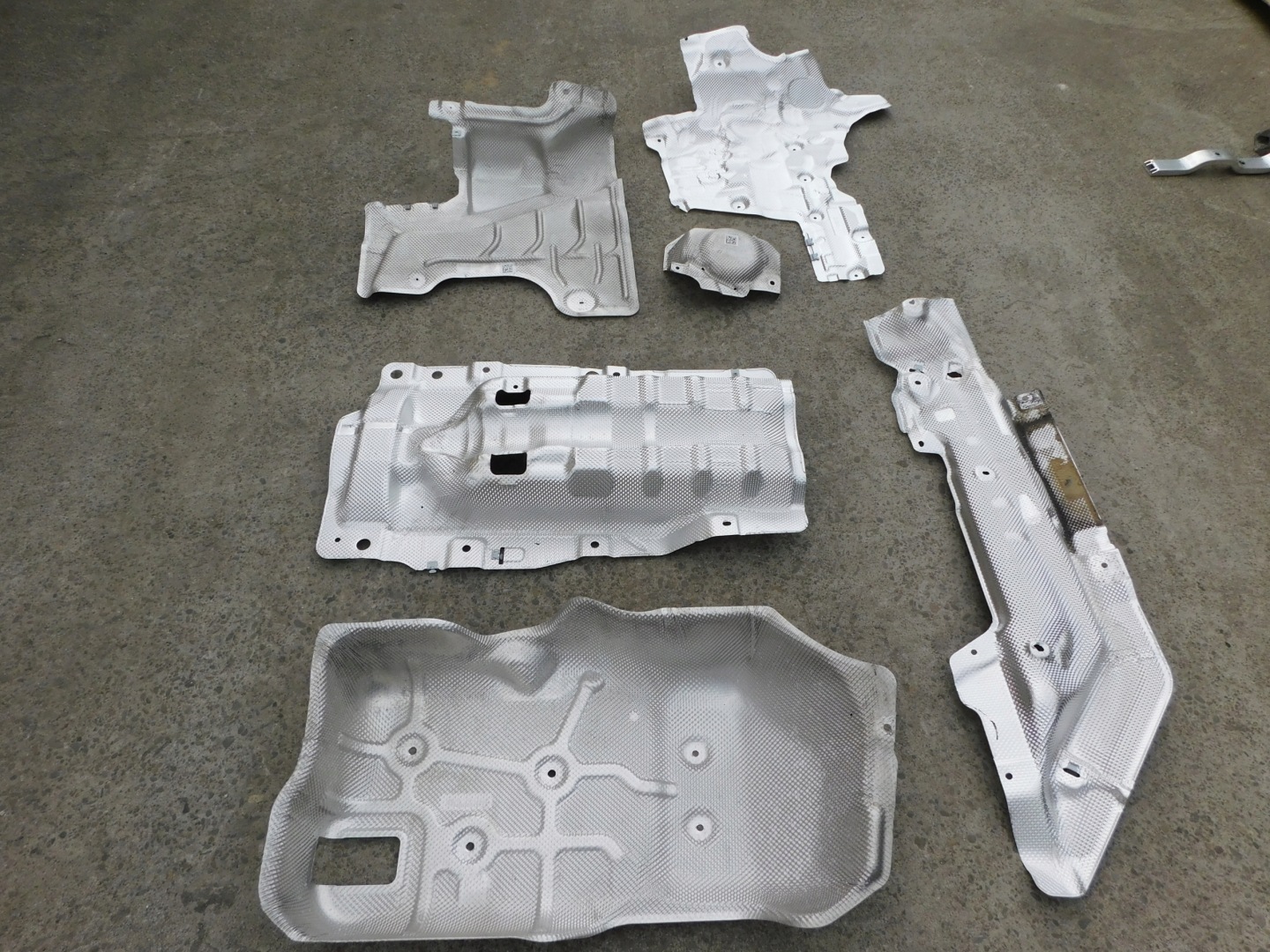 covers termiczne komory spodu Mercedes GLC C254 W254 OEM