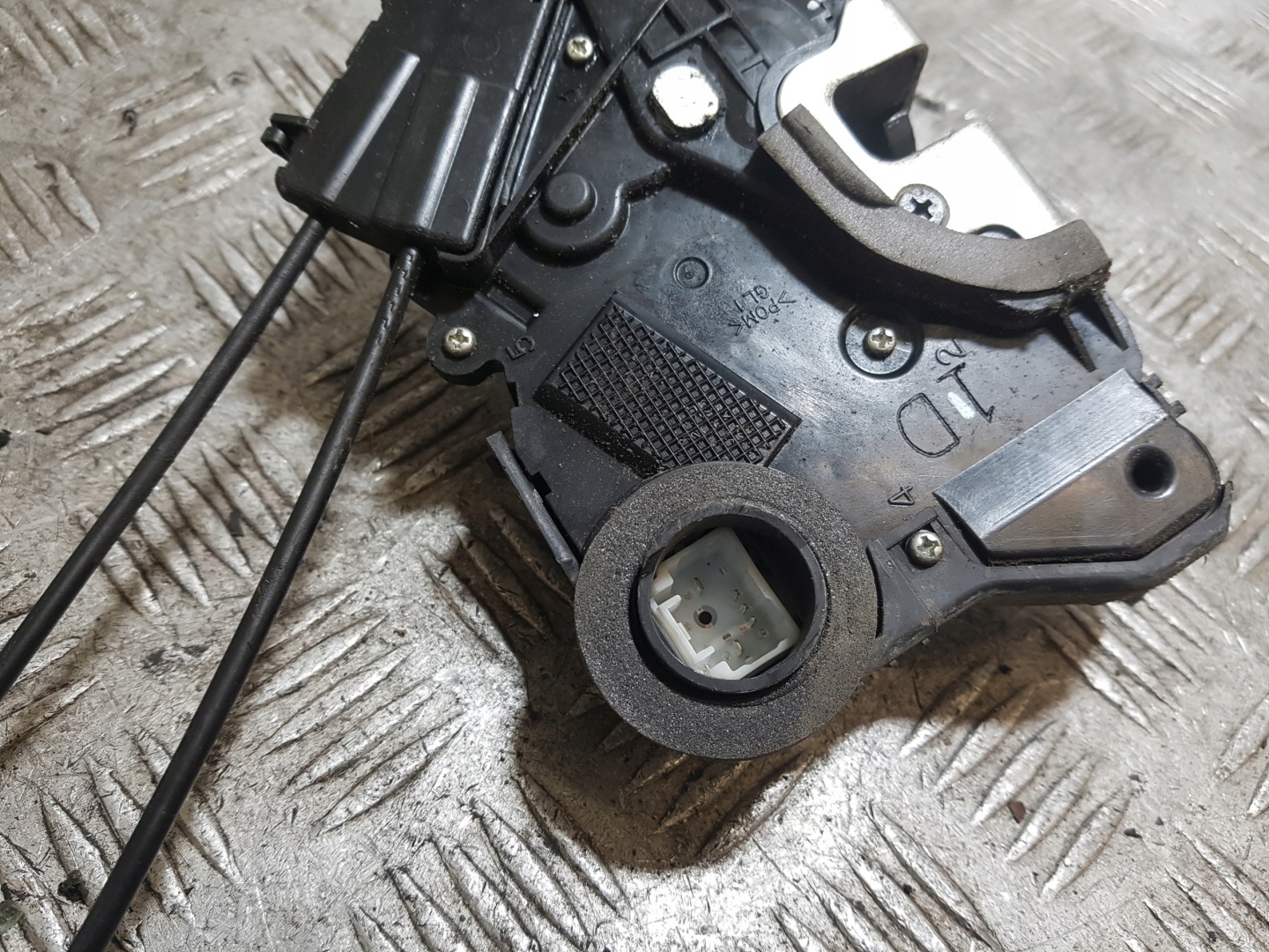 lock door left front TOYOTA YARIS 2