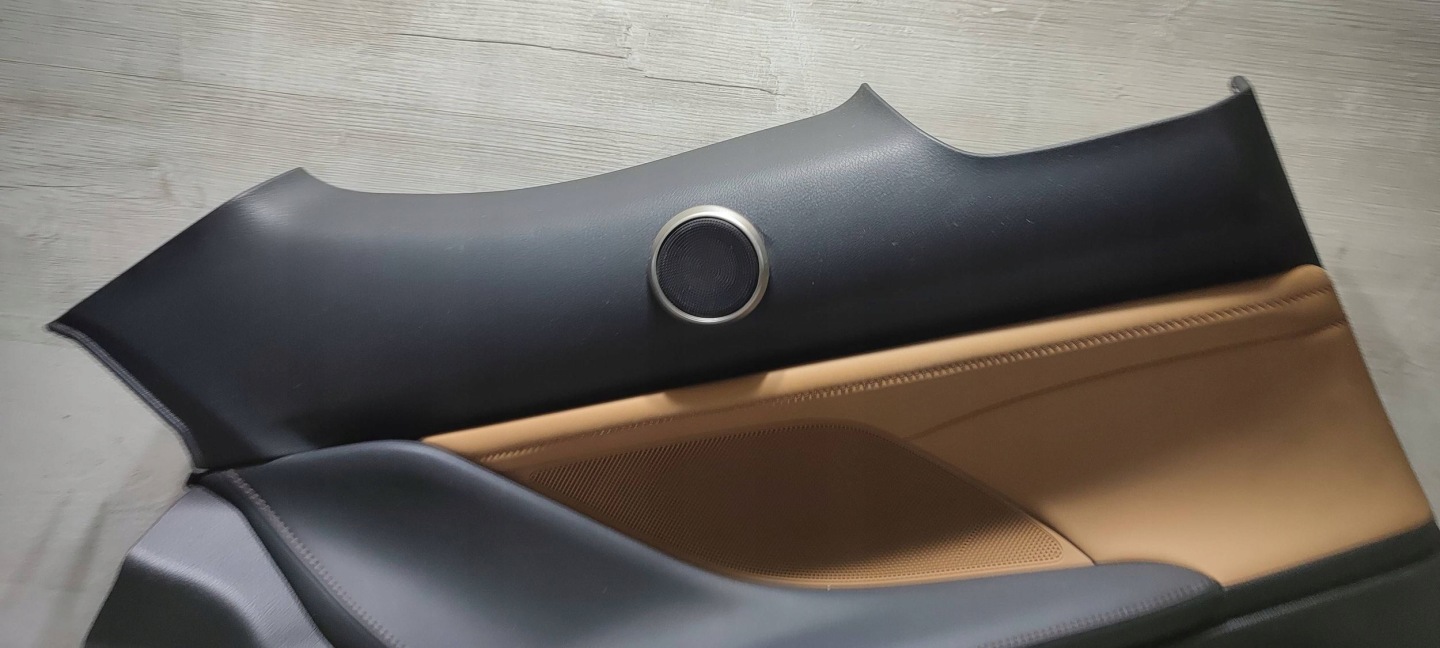 Lexus RC 2019 rear part side left side / side door tylnych