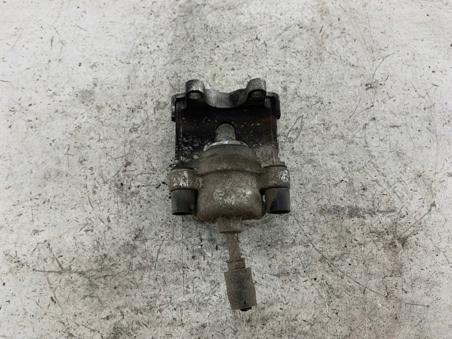 BMW E81 caliper brake right rear part
