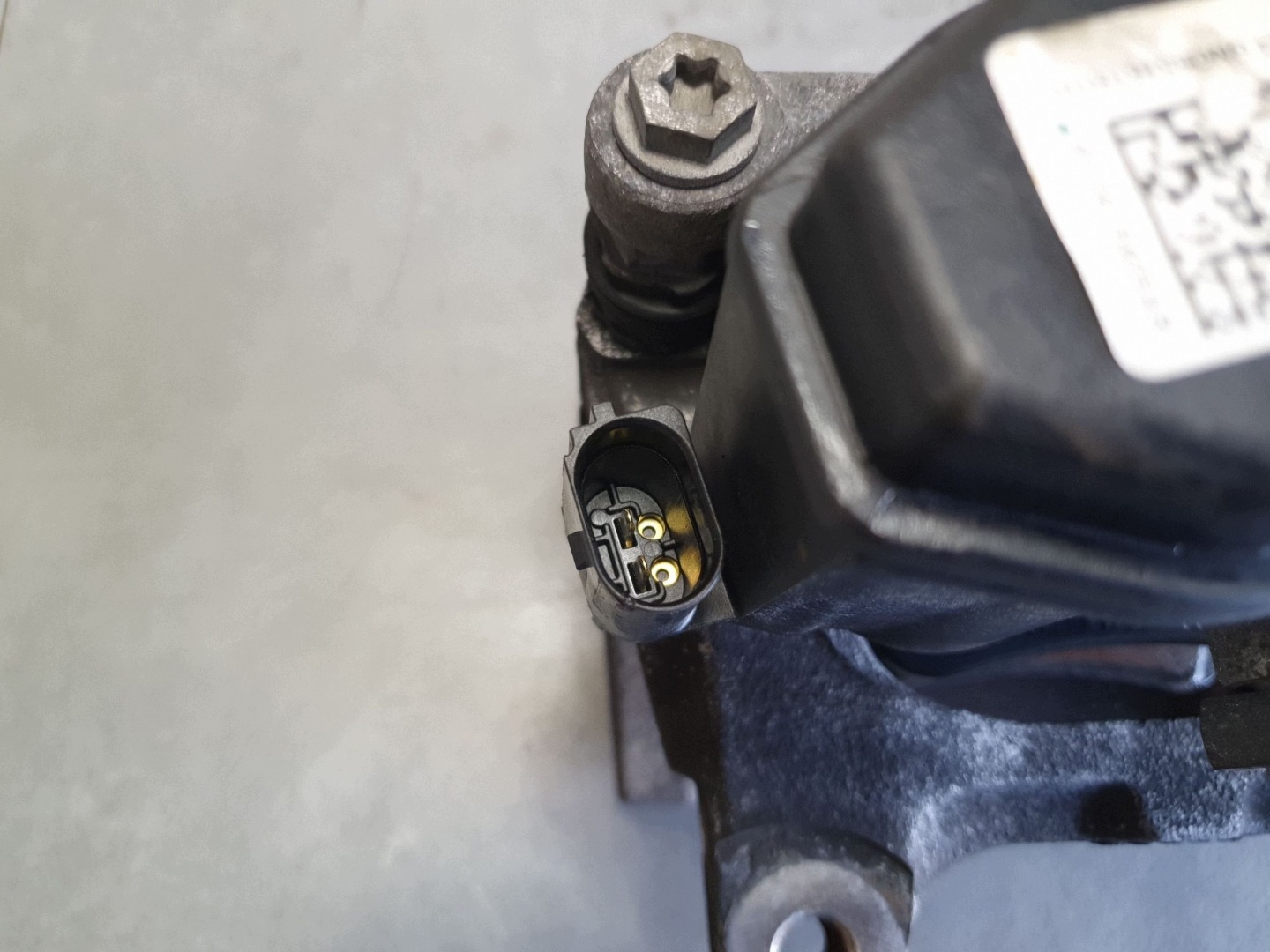 Audi Q7 4M caliper brake left rear part rear 4M0615405AR