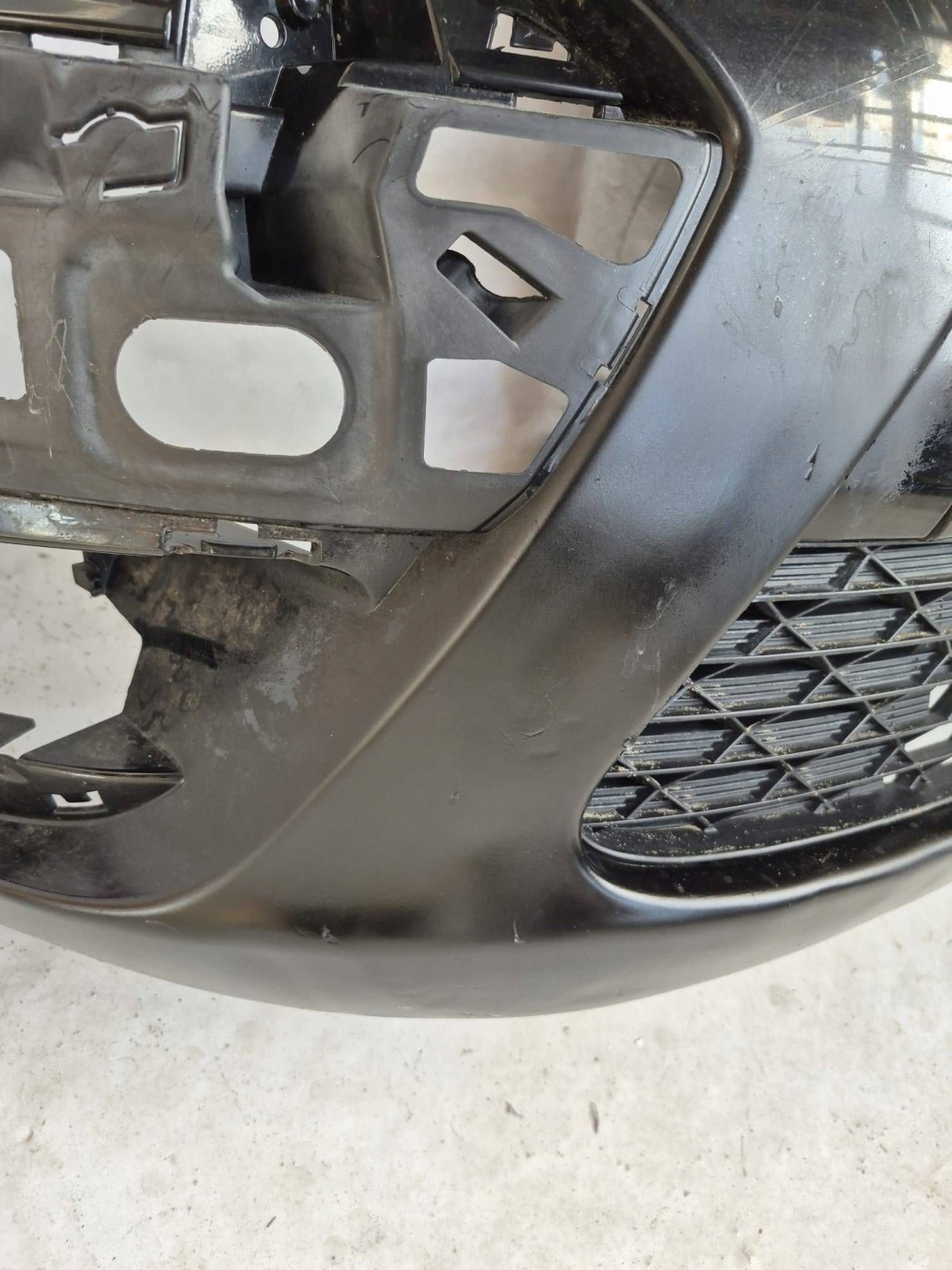 CITROEN C4 PICASSO and LIFT 10- bumper front front