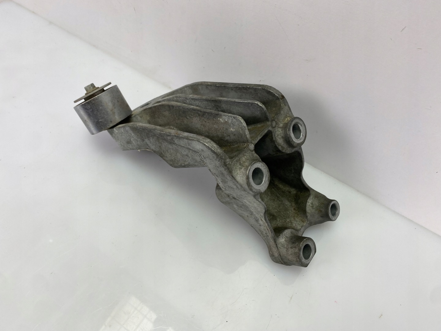 engine mount holder Ford Mustang VI 2015+ USA 2.3L
