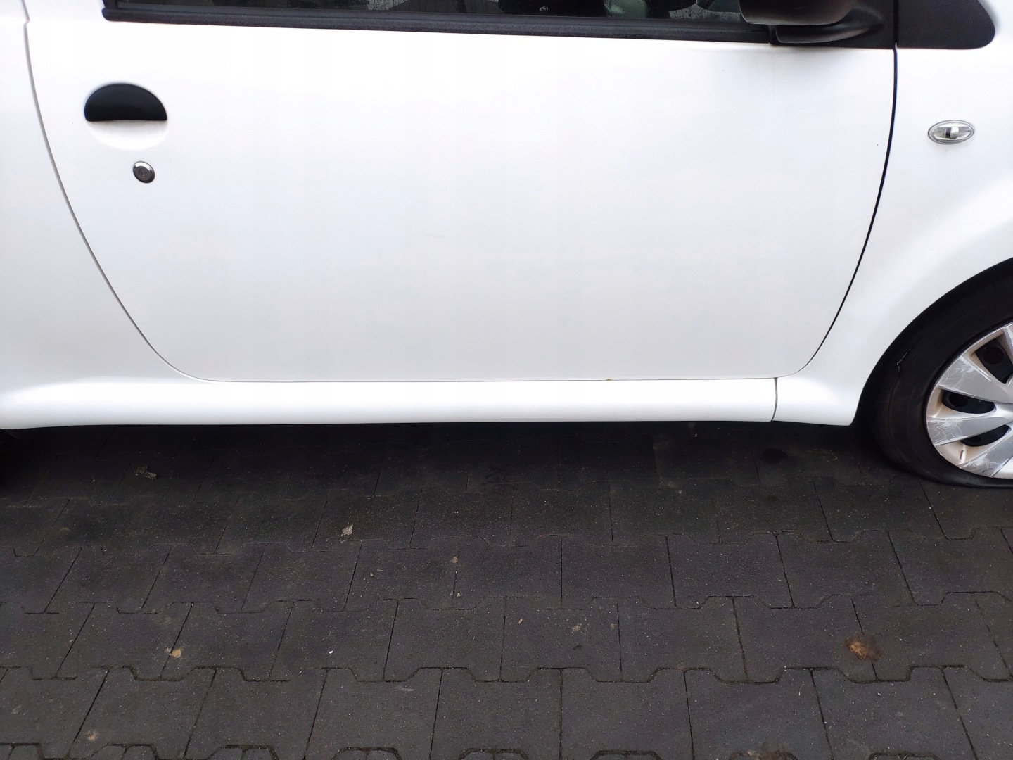 AYGO C1 107 und Tür rechts 3D 068 2005-2014