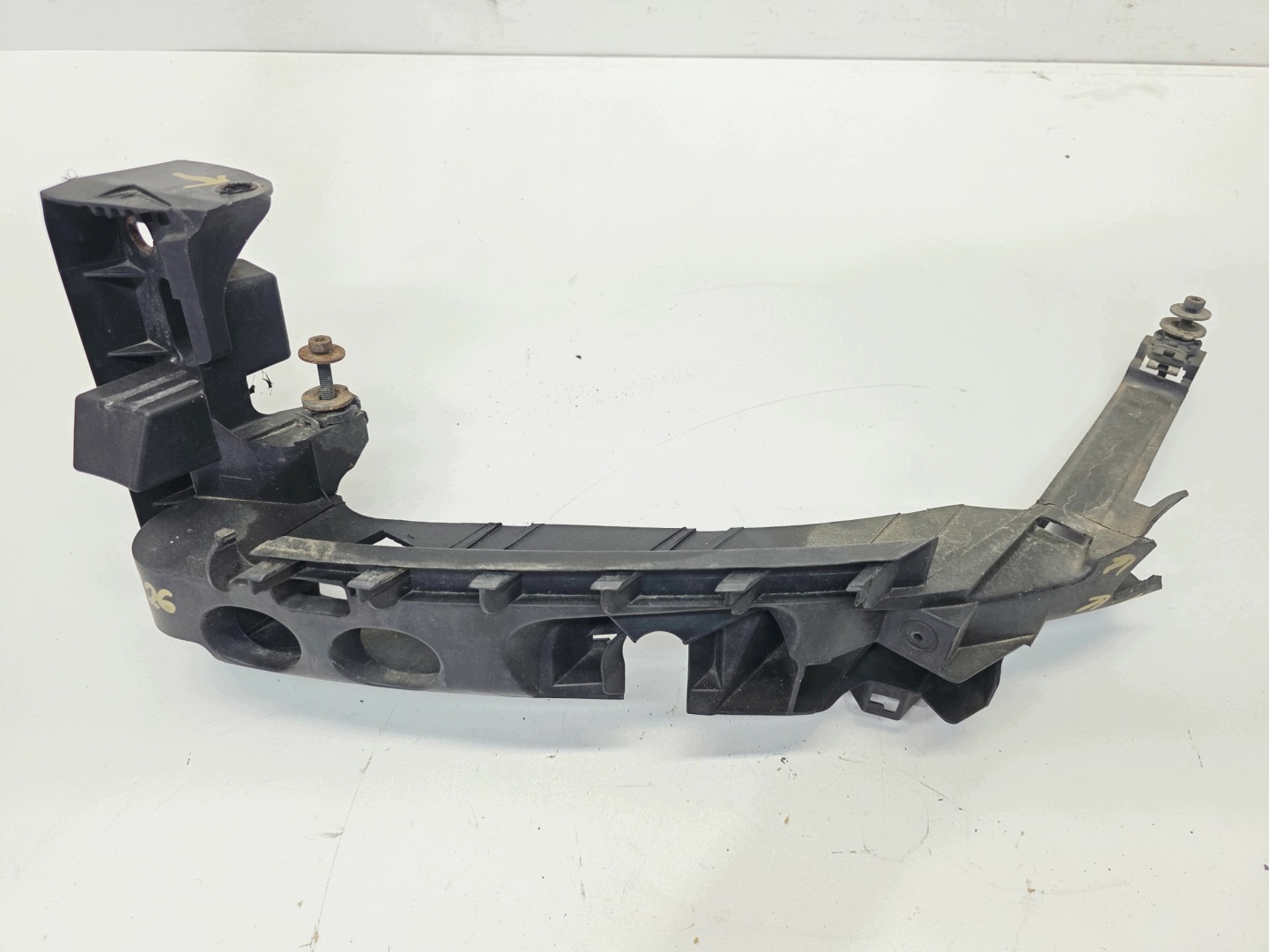 support holder REFLEKTORA left AUDI A3 8P LIFT 8P0805607 3/26