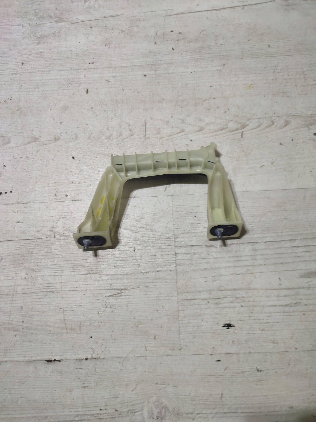 Opel Corsa F 2020 rear part side right Element mocujacy szybe