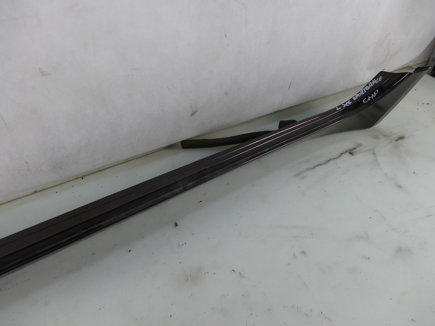 JAGUAR XF X250 SPORTBRAKE moulding threshold left CHP