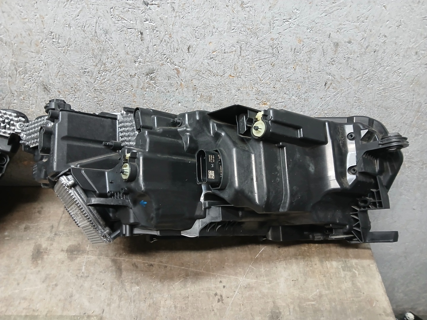 light lights front right left SKODA OCTAVIA IV 4 LIFT FULL LED 5E4941036