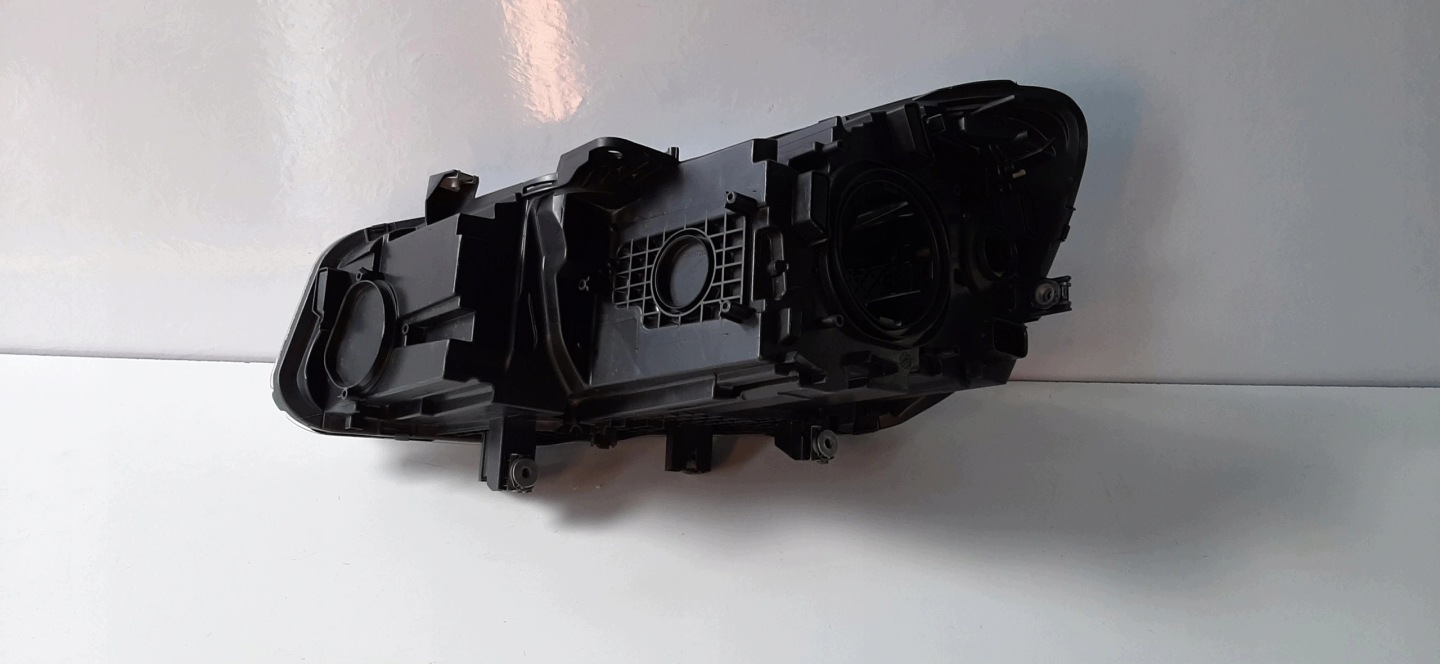BMW 2 F45 F46 LCI light REFLEKTOR front right 7422576 original