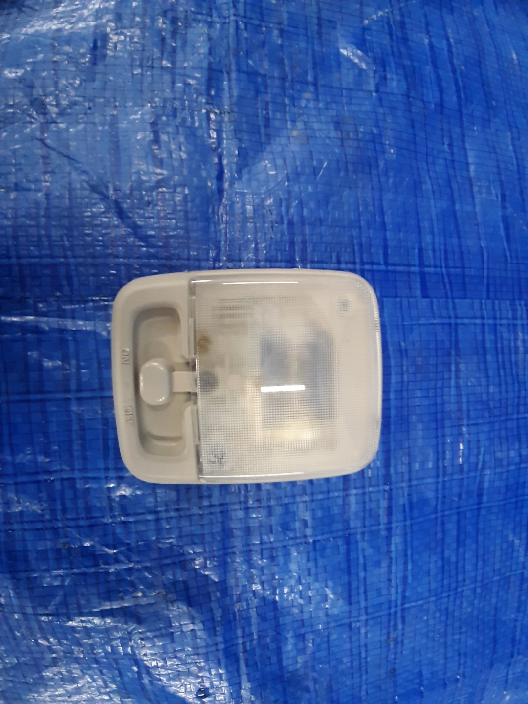 FANALE interna OSWIETLENIE NAVARA NP300 ALASKAN