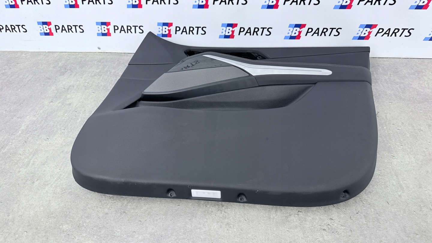 BMW G07 X7 side door right front front black leather VERNASCA