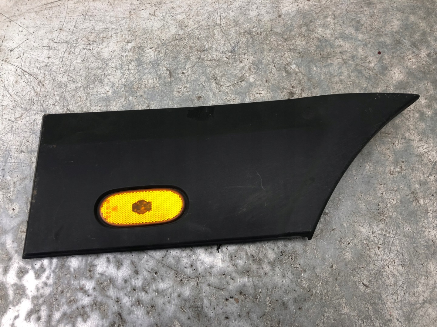moulding side left MERCEDES SPRINTER W906 A9066902582