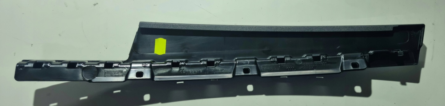 AUDI Q8 E-TRON 55 moulding door pillar left front 4KE837901