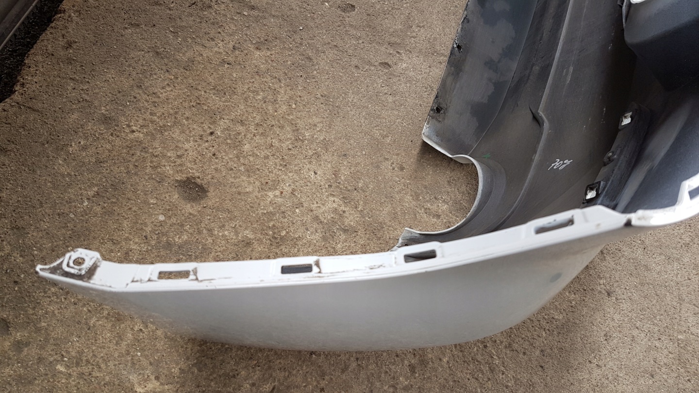 bumper rear BMW SERIA 1 F40