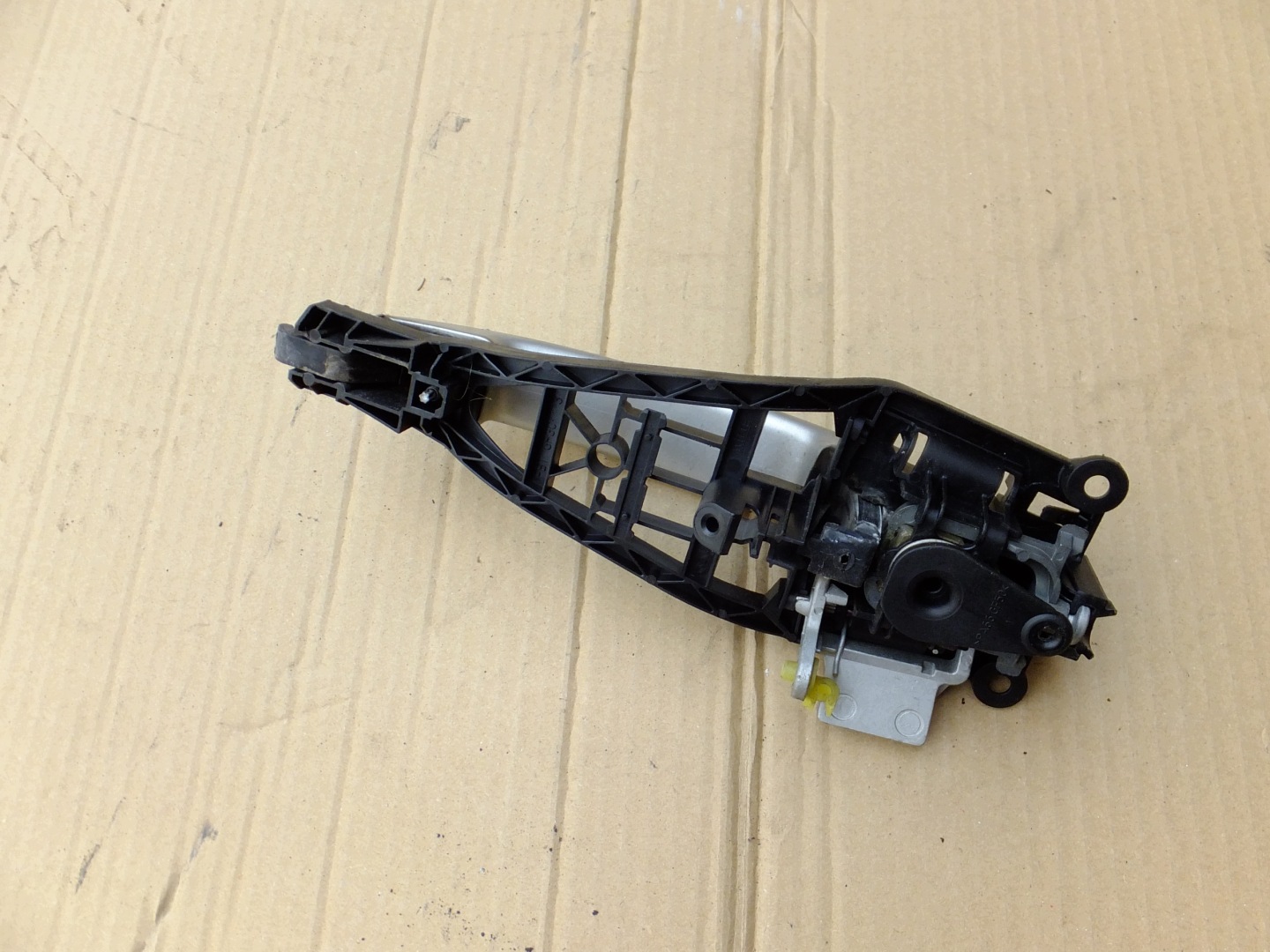 lock cylinder handle left front opel zafira b 2006r
