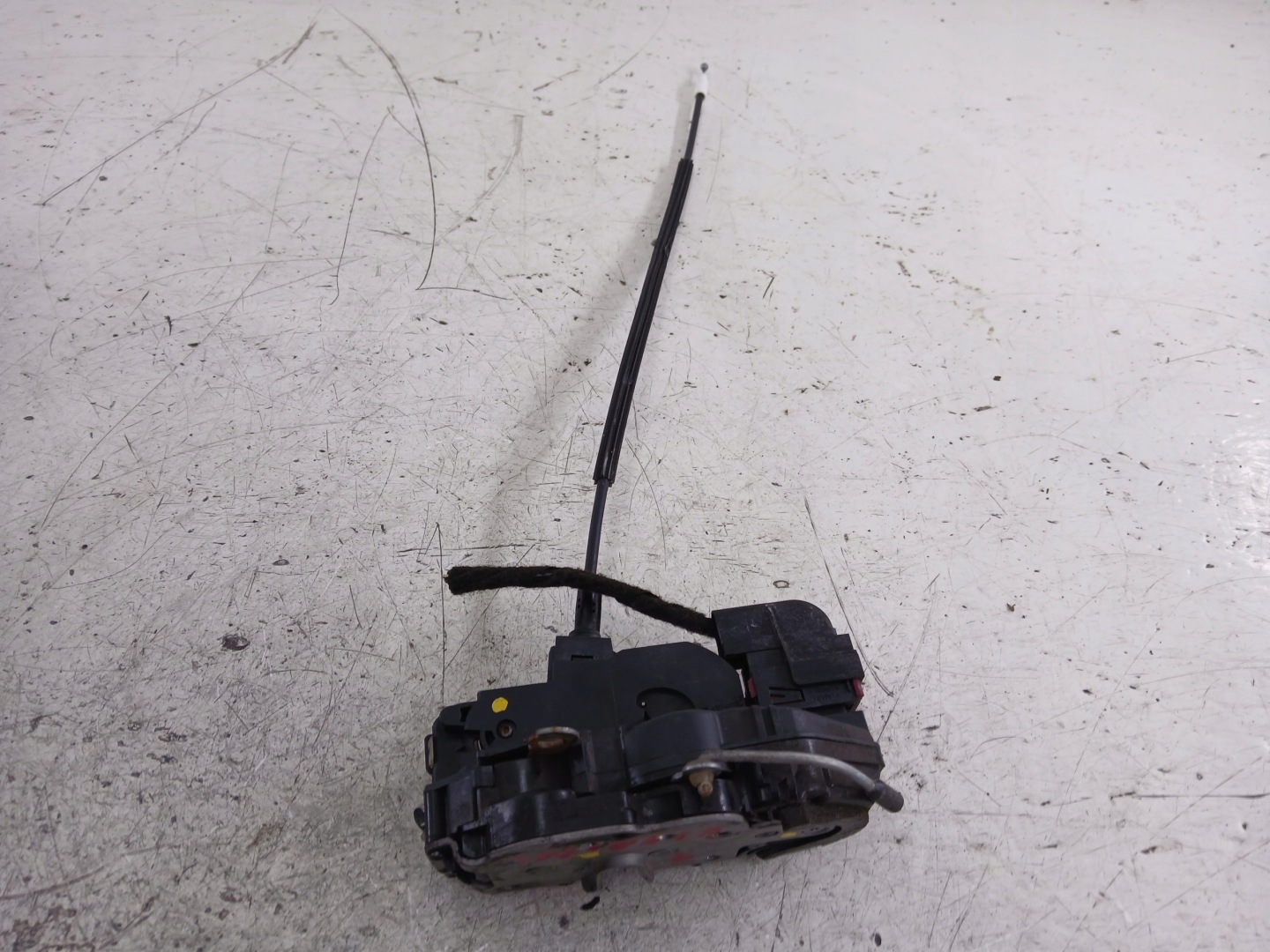 OPEL INSIGNIA A lock left front 08-14