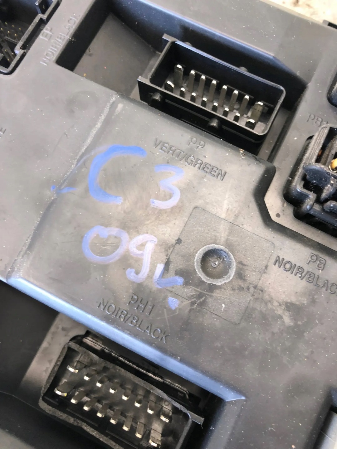 module compartment BSI CITROEN C3 and 9664983280