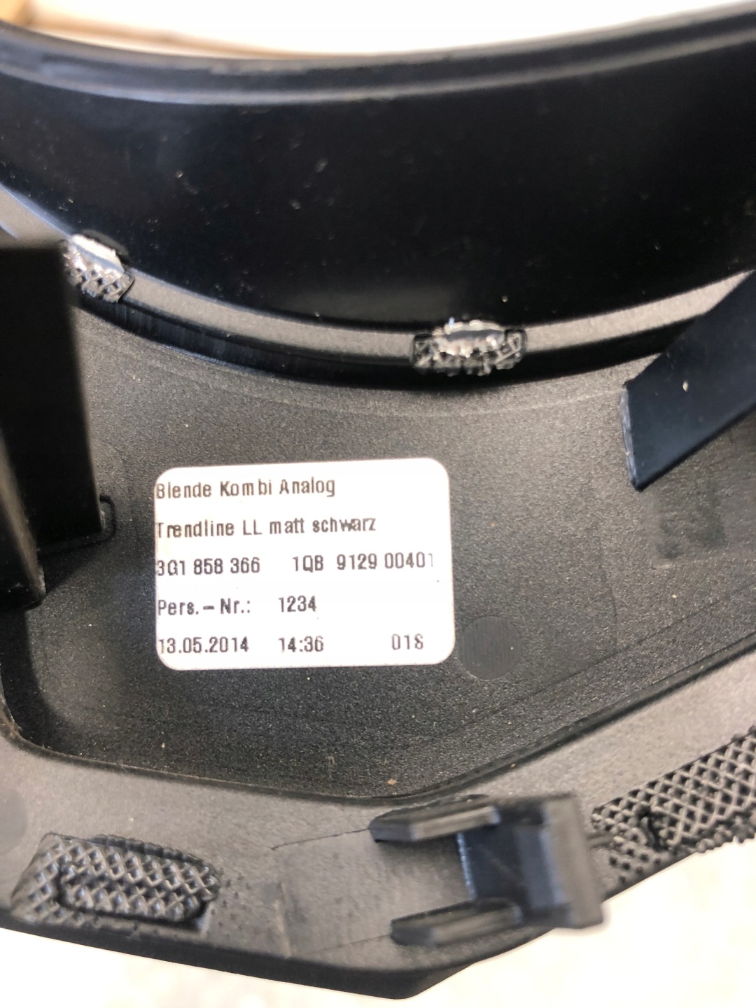 RÁM DEKOR budíku VW PASSAT B8 3G1858366