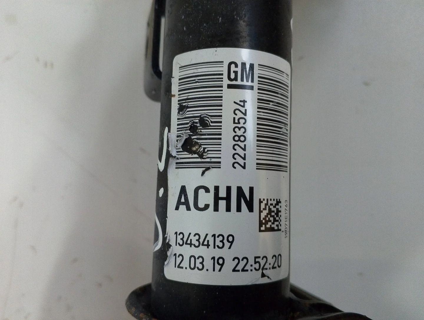 Opel Corsa E shock absorber front left 22283534 (F115)