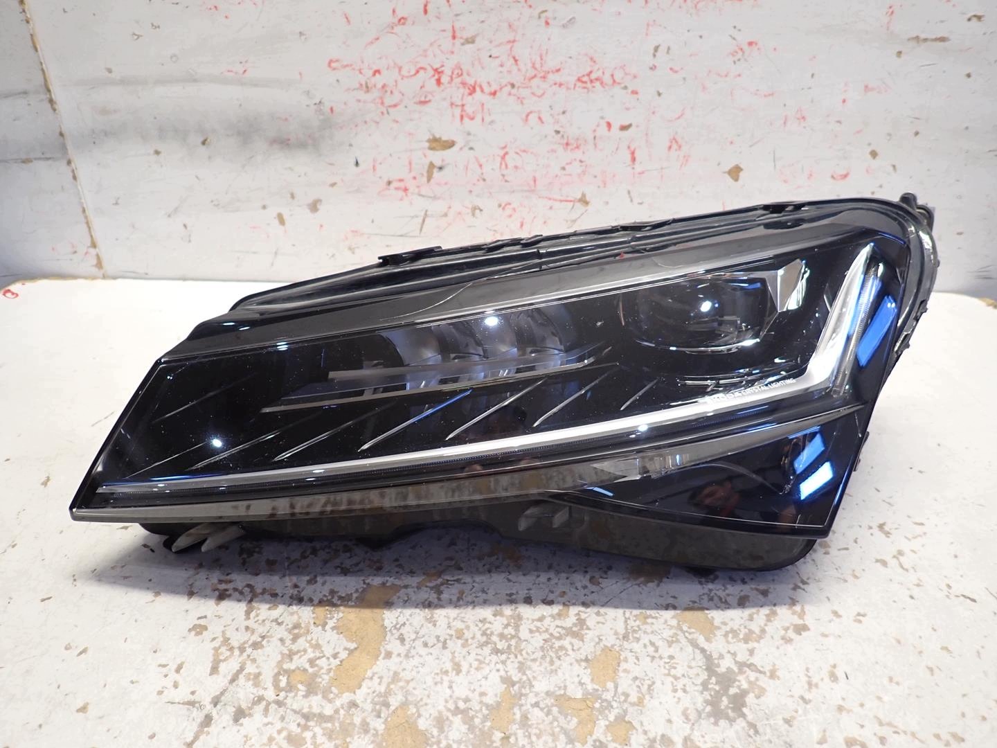 light front front left SKODA SUPERB III LIFT 2019- FULL LED 3V1941015D