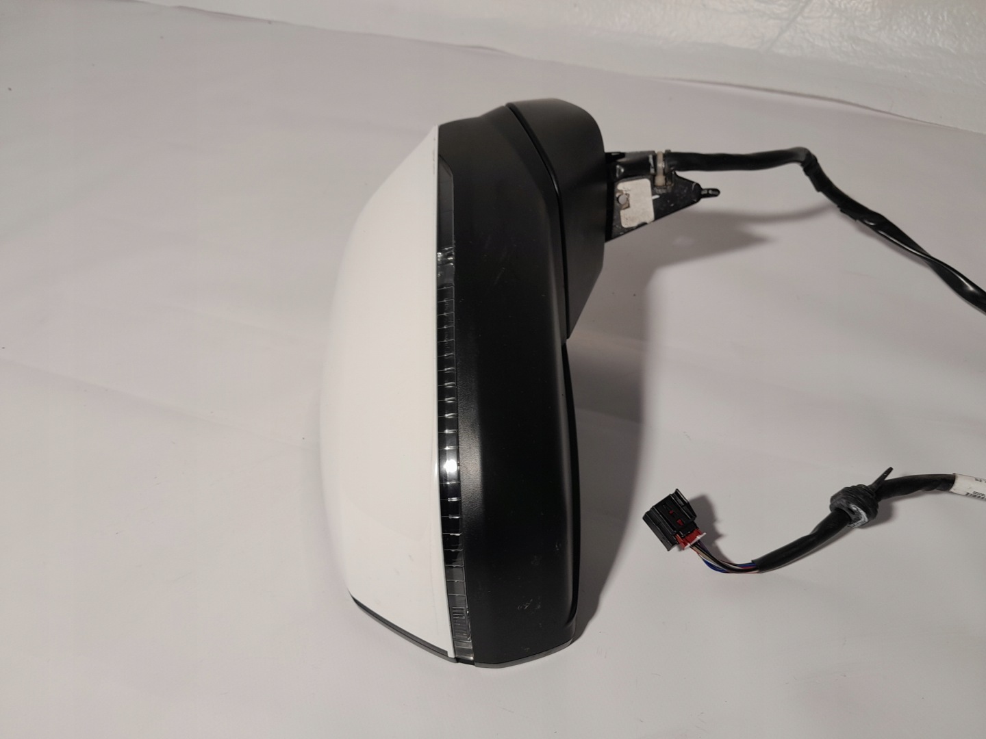 AUDI Q5 II 80A mirror right 14PIN LY9C