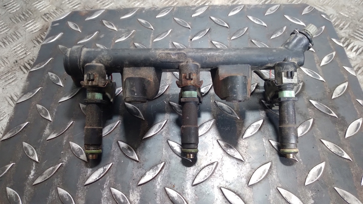 Rampe injection SKODA FABIA 2 83D133319K