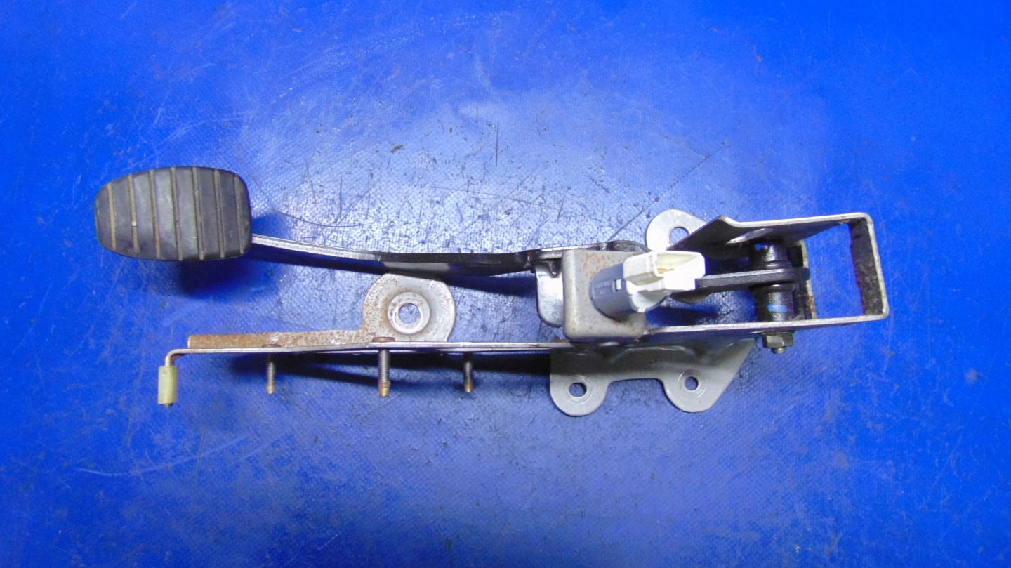 PEDAL Bremse RENAULT KANGOO II LIFT 08-21 ROK