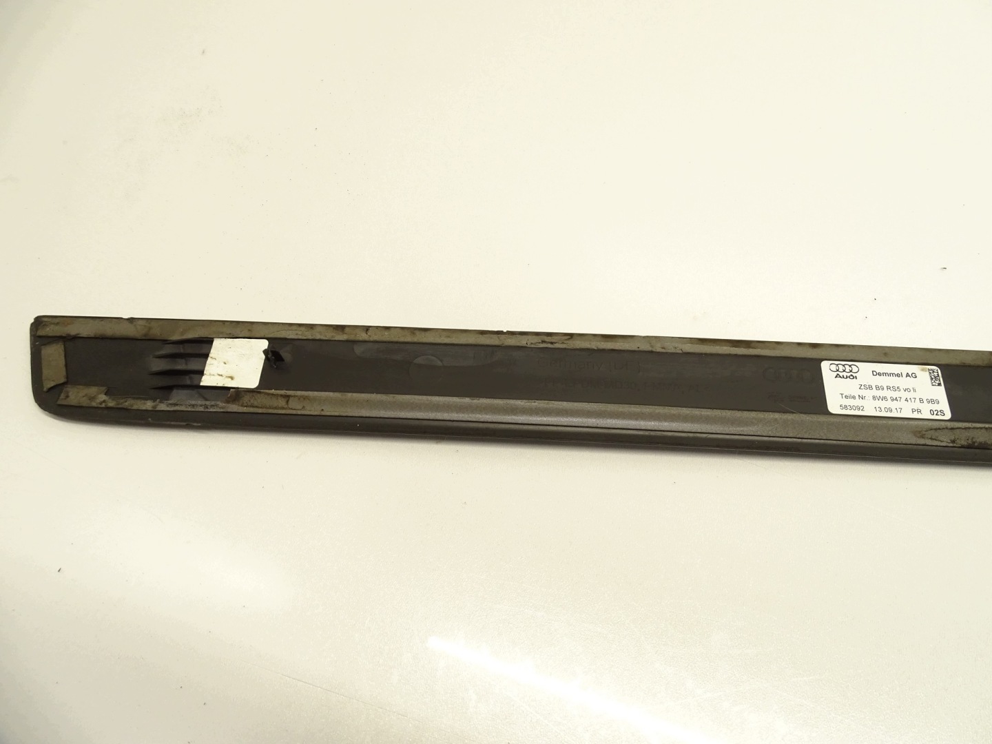 moulding threshold left front AUDI RS5 B9 8W6947417B