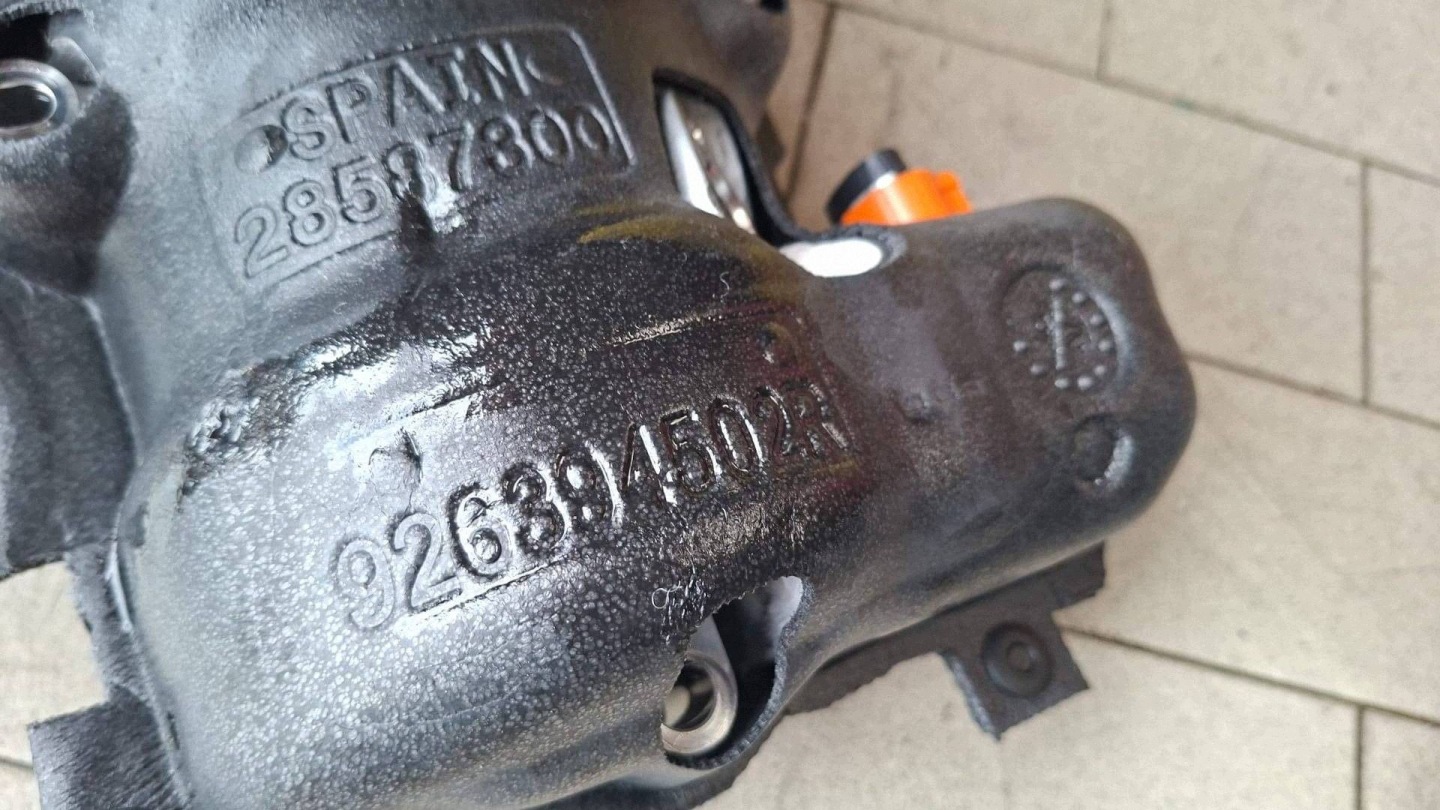 compressor compressor; of the air conditioning Alpine A390 926007TA0A stan very good condition